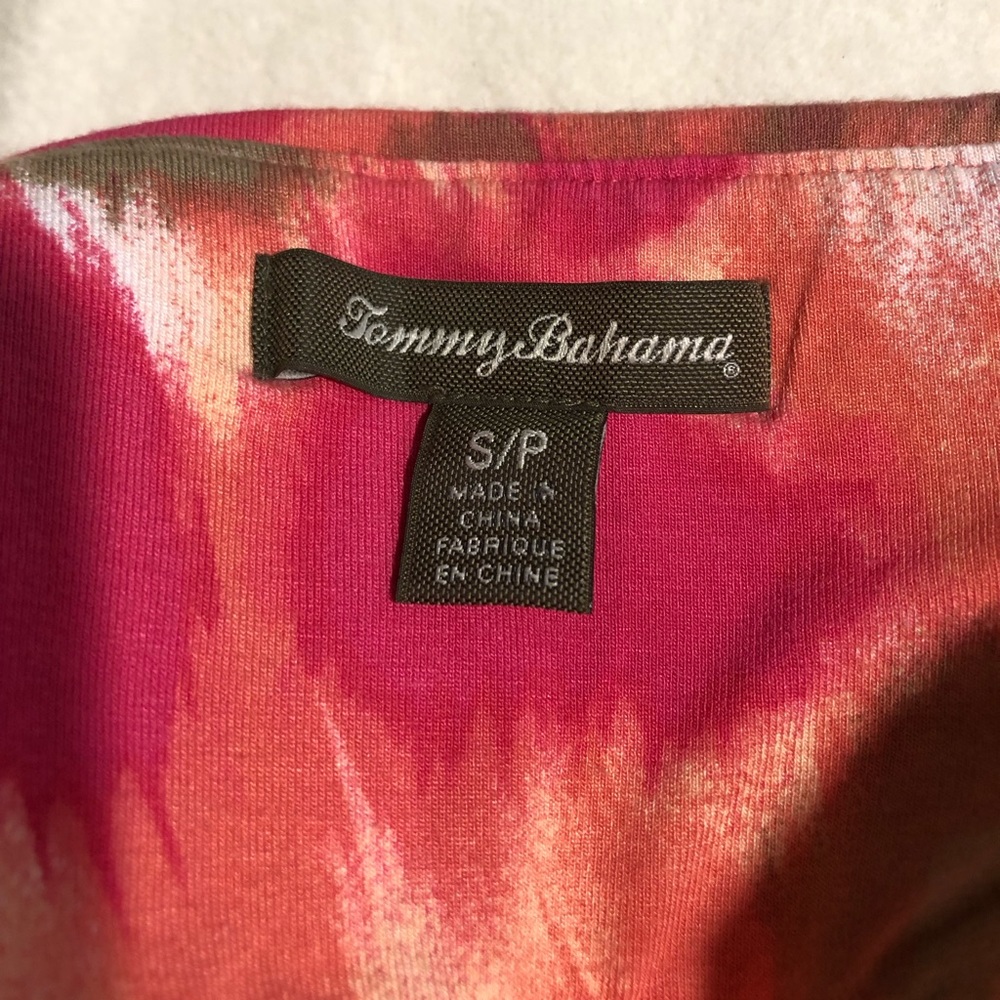 Tommy Bahama women’s size small halter maxi dress. Very cute dress. - Picture 6 of 6
